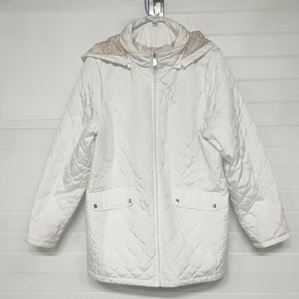 Liz Claiborne Silver and White Puffer Jacket with Hood